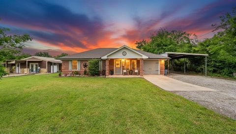 Photo of 111 Vz County Road 3433, Wills Point, TX 75169 (MLS # 21249882)