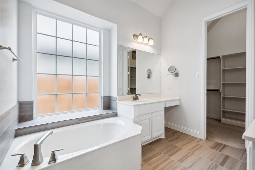 Fort Worth, Texas 76123, United States, 4 Bedrooms Bedrooms, ,3 BathroomsBathrooms,Residential,Pending,104604