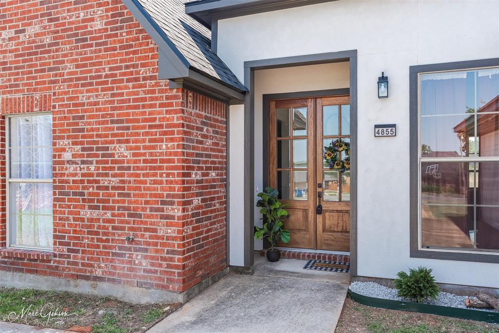 4855 Birdie Lane