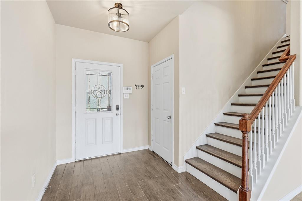207 Moonlight Drive