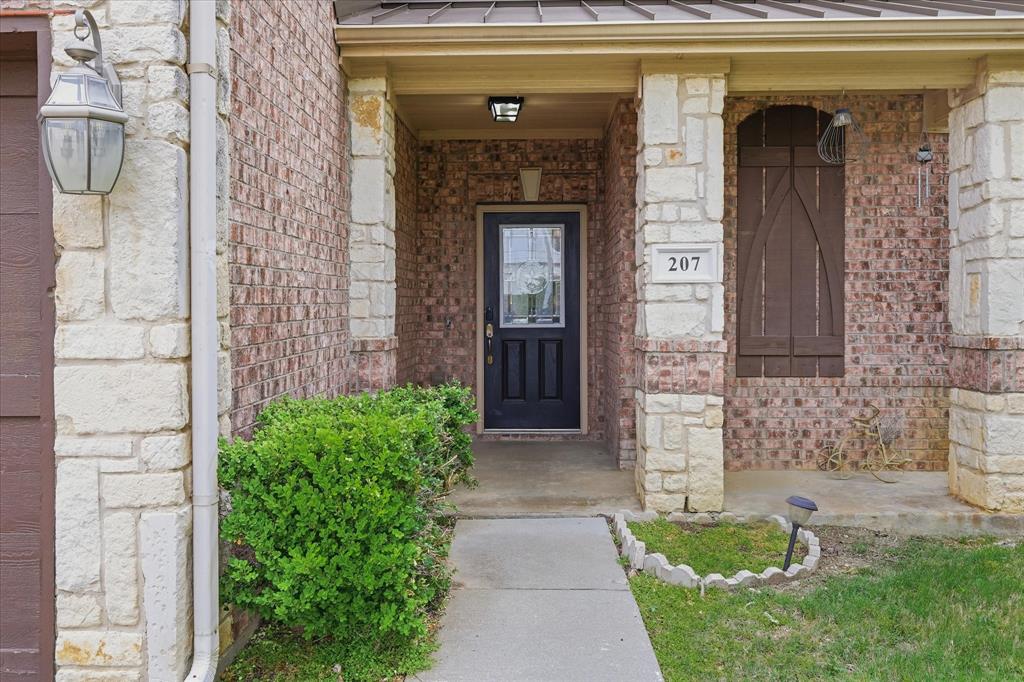 207 Moonlight Drive