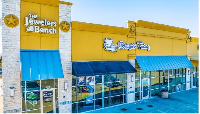 G-2468 - SHAFER PLAZA - Commercial Lease