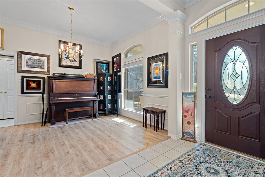 614 Creek View Drive