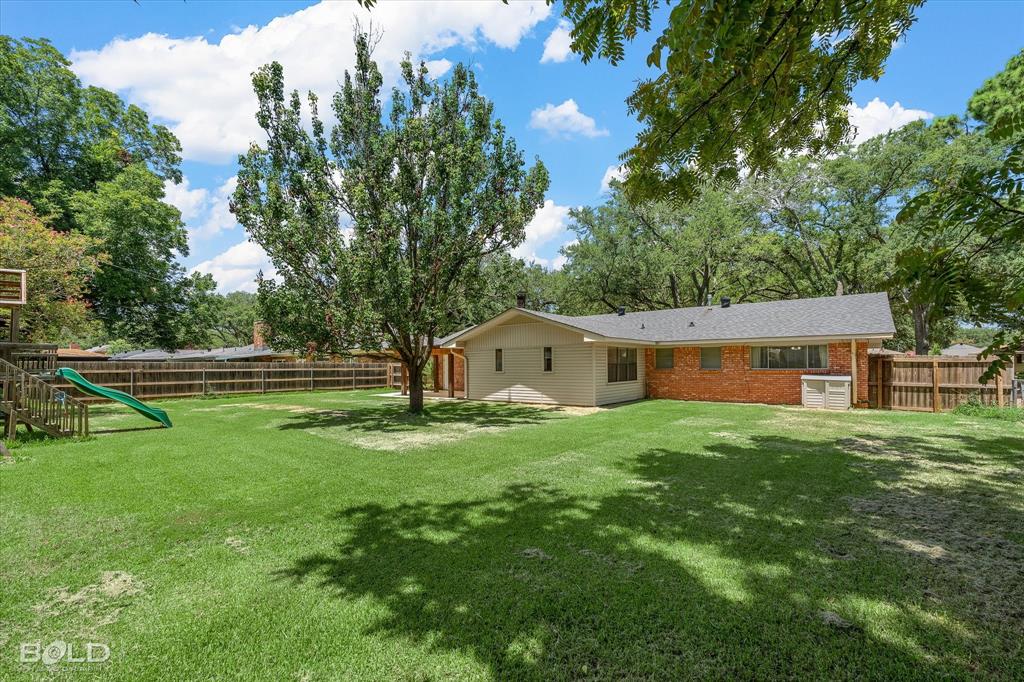 2308 Arlington Place
