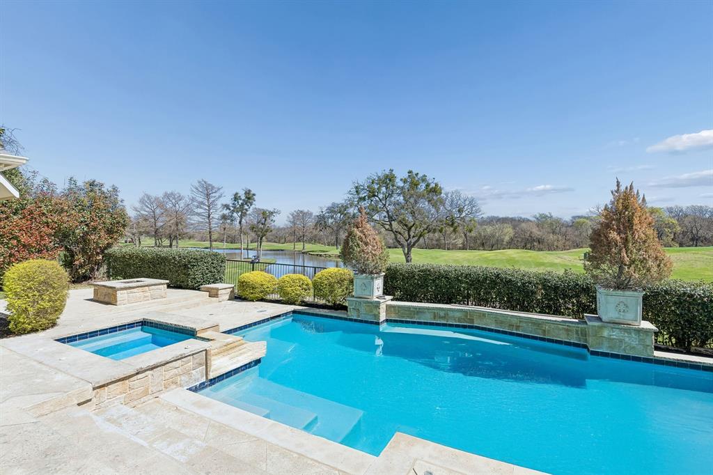 Kings Court Of Willow Bend - Residential