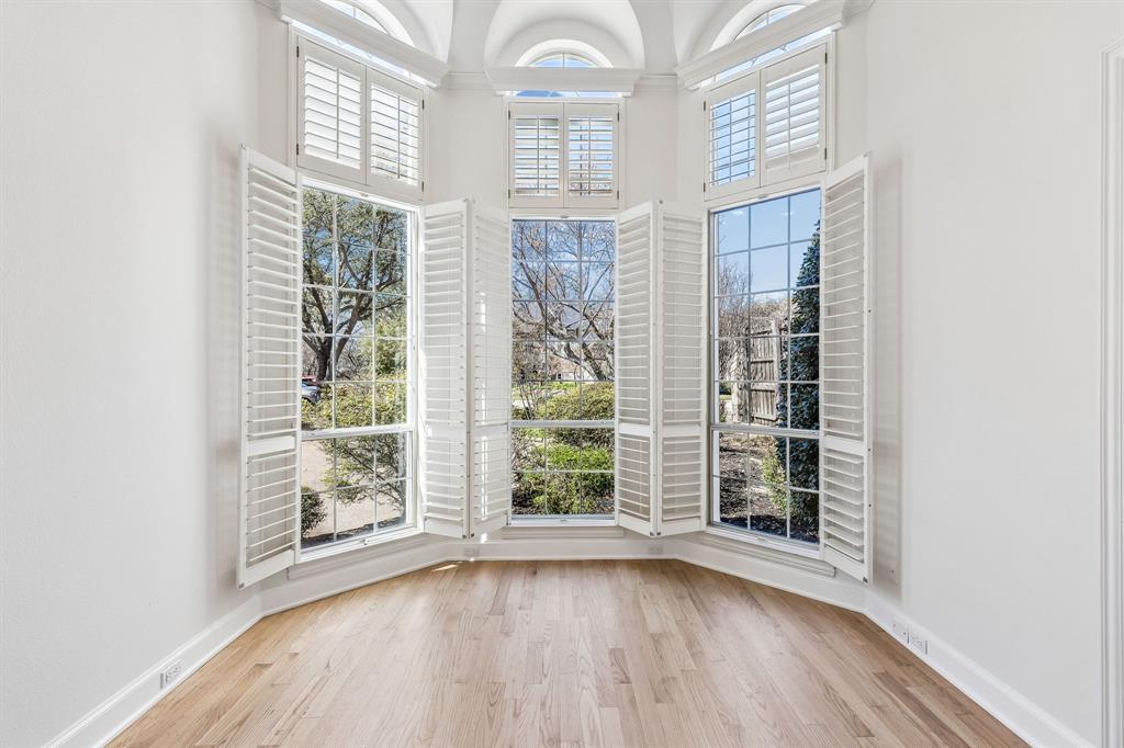 Kings Court Of Willow Bend - Residential