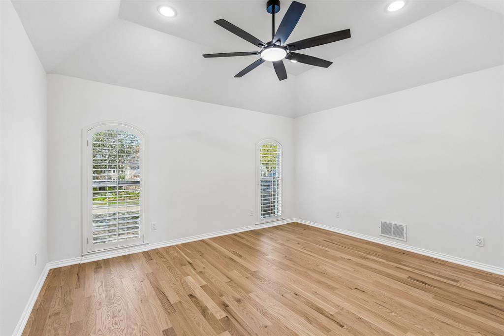 Kings Court Of Willow Bend - Residential