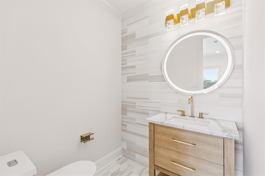 Kings Court Of Willow Bend - Residential