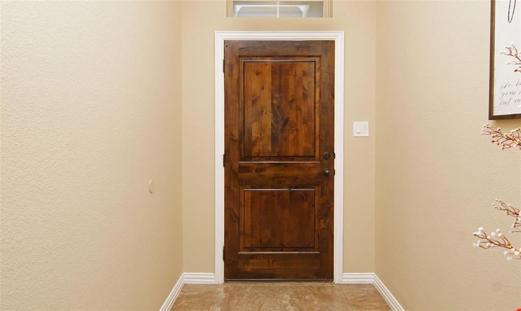 2752 Elmwood Drive