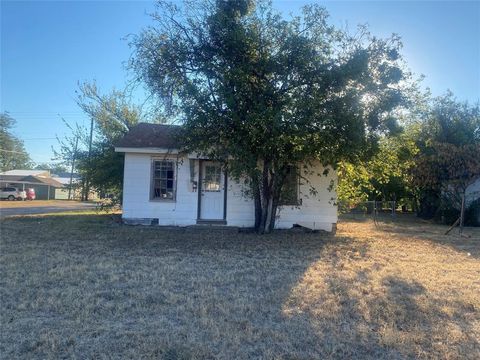 1306 N Avenue G Haskell TX 79521