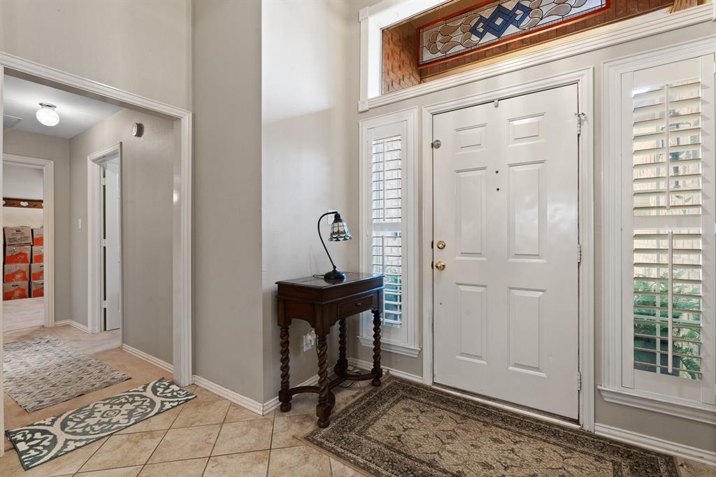 806 Water View Drive