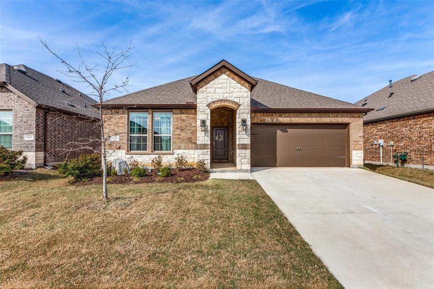 MULTIPLE OFFERS - PLEASE SUBMIT BEST AND FINAL 4PM MONDAY 3-11. Welcome to your dream home in the highly sought-after Silverado community where luxury meets community living! As you step inside, you'll be greeted by a spacious and open floor plan that seamlessly connects the living, dining, and kitchen areas. The kitchen is a delight, featuring an abundance of cabinets and stunning granite countertops. With 3 bedrooms and 2 baths this home is suitable for any needs. The master suite is a true retreat, boasting dual vanities, a separate shower and tub, and a generously sized closet. Step outside to discover the inviting backyard with a covered patio, perfect for entertaining or enjoy a calm Texas morning. The Silverado community offers amenities to enhance your lifestyle. Take advantage of the club house for gatherings, cool off in the refreshing pool, or the park and playground.