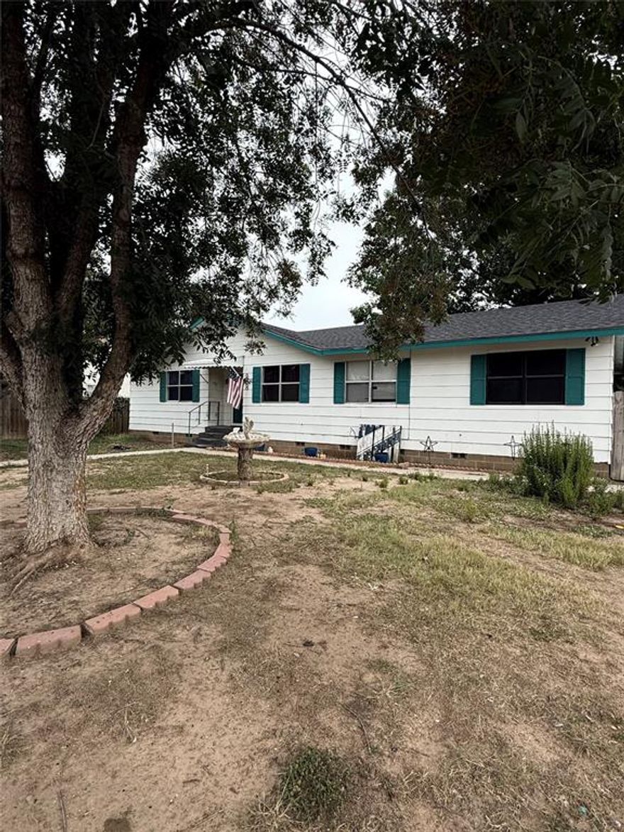 Come take a look at this perfect family home that sits just seconds away from a park and community center! This home includes 3 good size rooms with 2 full baths for your convenience. The layout provides for the perfect entertaining setup and the whole home just radiates those homey vibes! The backyard carries on the entertainment space with a large deck and massive backyard that provides ample space for all your backyard dreams! This home would be the perfect starter home for those with younger kids or even a great retirement home where the family comes to gather! Book your tour today!