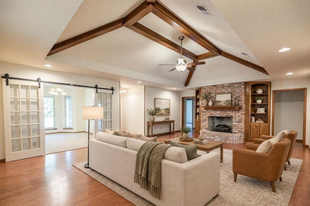 2526 Woodlake Drive