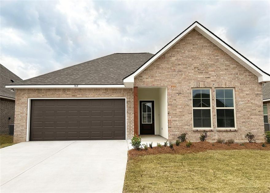 Awesome builder rate and FREE window blinds (restrictions apply)!  

Brand NEW Construction in Willow Heights! This YUCCA III A has an open flowing floor plan with upgraded granite counters, cabinets, wood plank tile flooring, undermount cabinet lighting & more. Special features: stainless appliances, kitchen island, undermount sinks, garden tub, separate shower & walk-in closet in primary suite, tankless water heater & more!