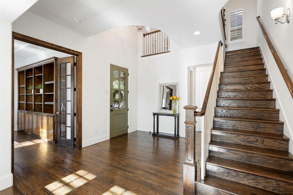 2200 Whitman Lane