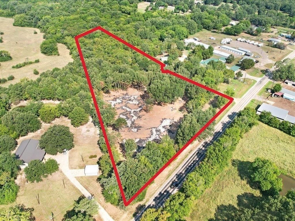 Photo of 2550 Farm Market 21, Pittsburg, TX 75686 (MLS # 21269819)