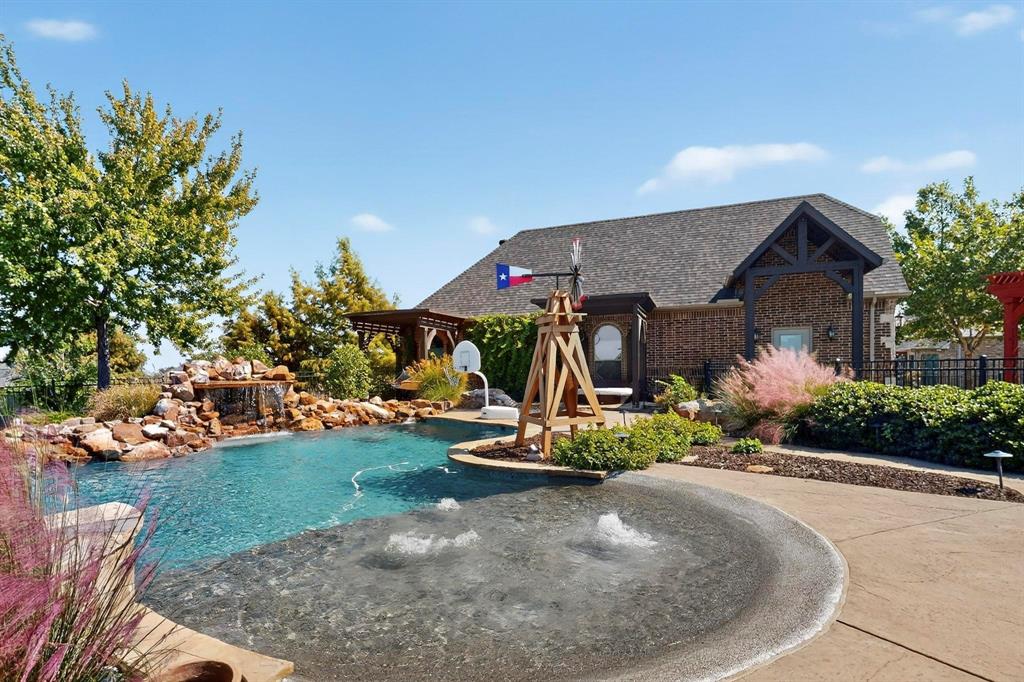 Winners Circle 1 & 2 & 3 & 4 - Residential