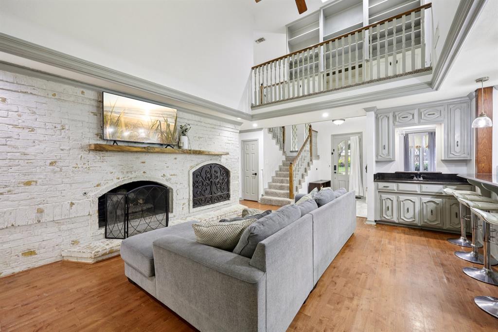 Enchanted Lake Estate - Residential
