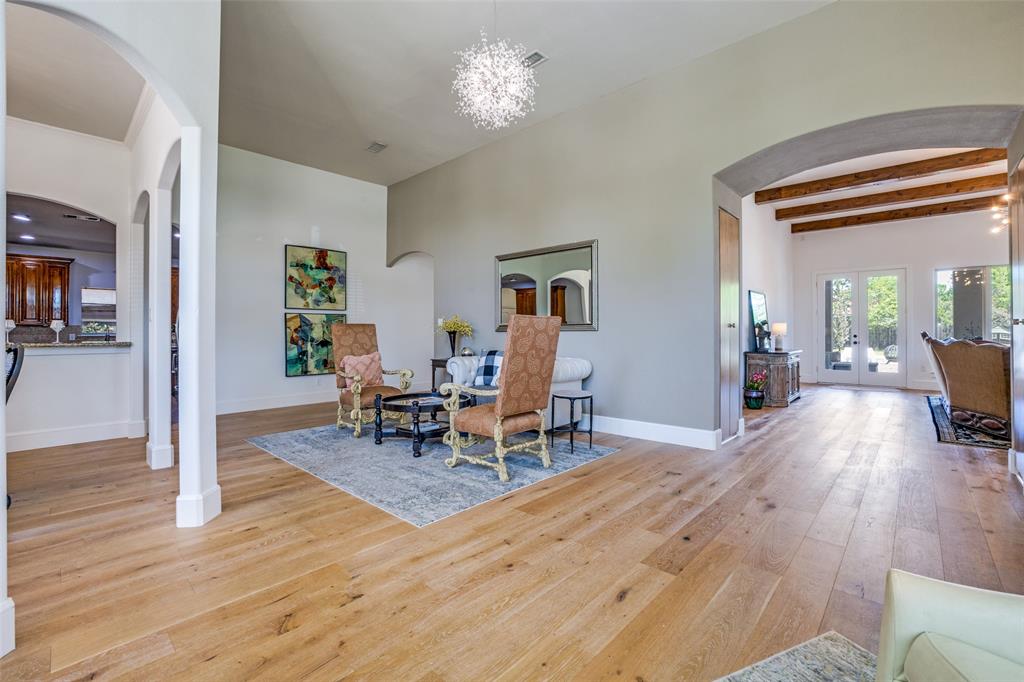 1706 Peavy Road