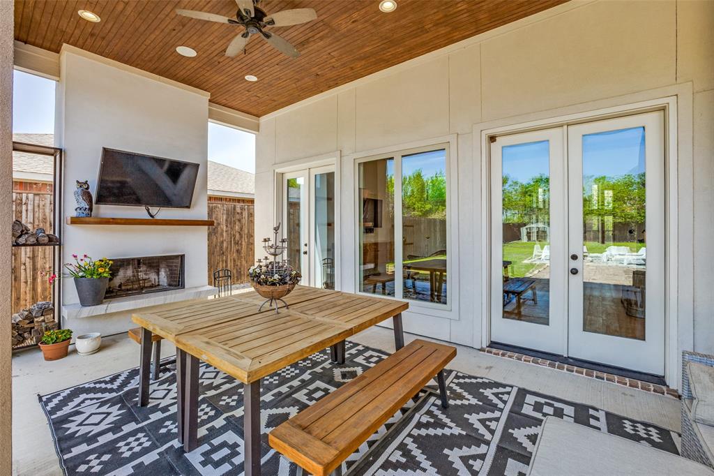 1706 Peavy Road