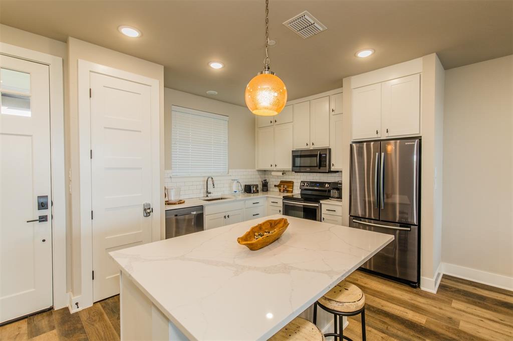 3412 Scenic Point Road 206