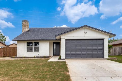 Photo of 706 Via Del Rey, Mesquite, TX 75150 (MLS # 21255092)