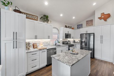 10056 Bull Run Fort Worth TX 76177
