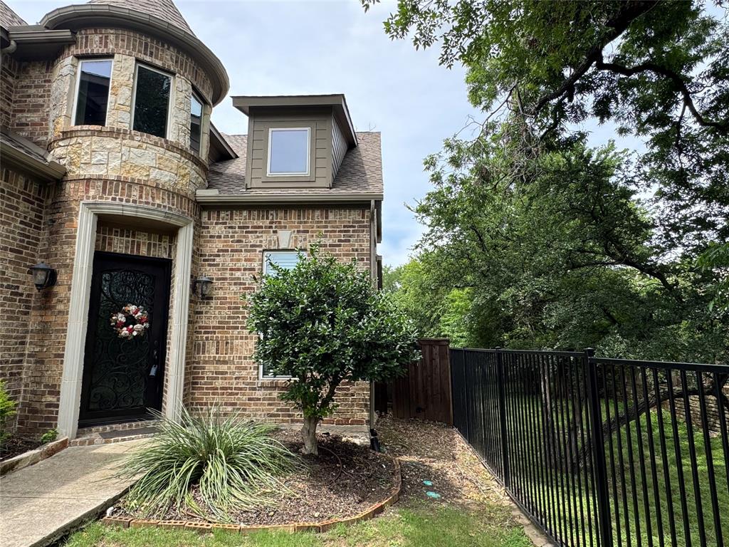 446 Twin Pine Court