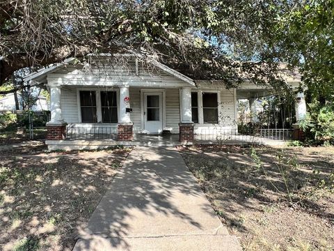 1421 South Freeway Fort Worth TX 76104