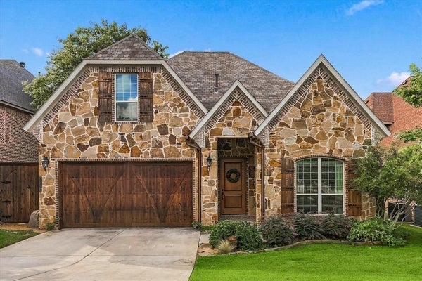 304 THISTLE RDG, DENTON, TX 76210 - Image 54083b6d5a7f8ba4b4e1200780ce802c/2977682513