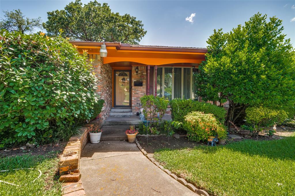 6415 Autumn Woods Trail