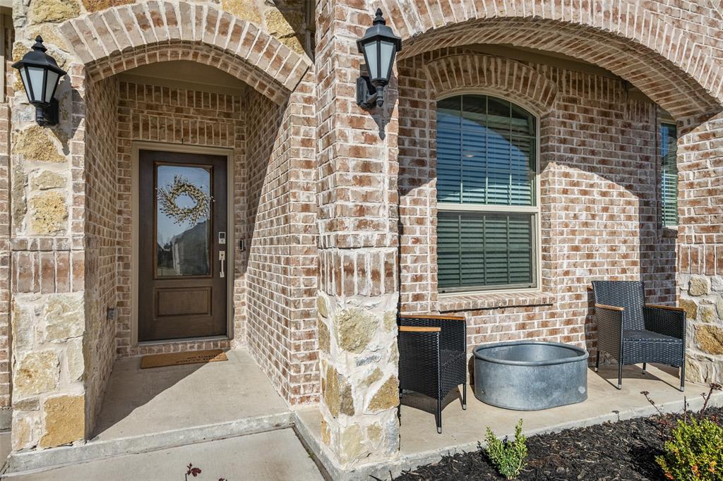 7101 Crepe Myrtle Avenue