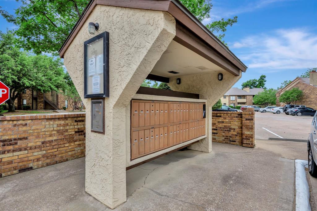 Cloisters Condo The - Residential