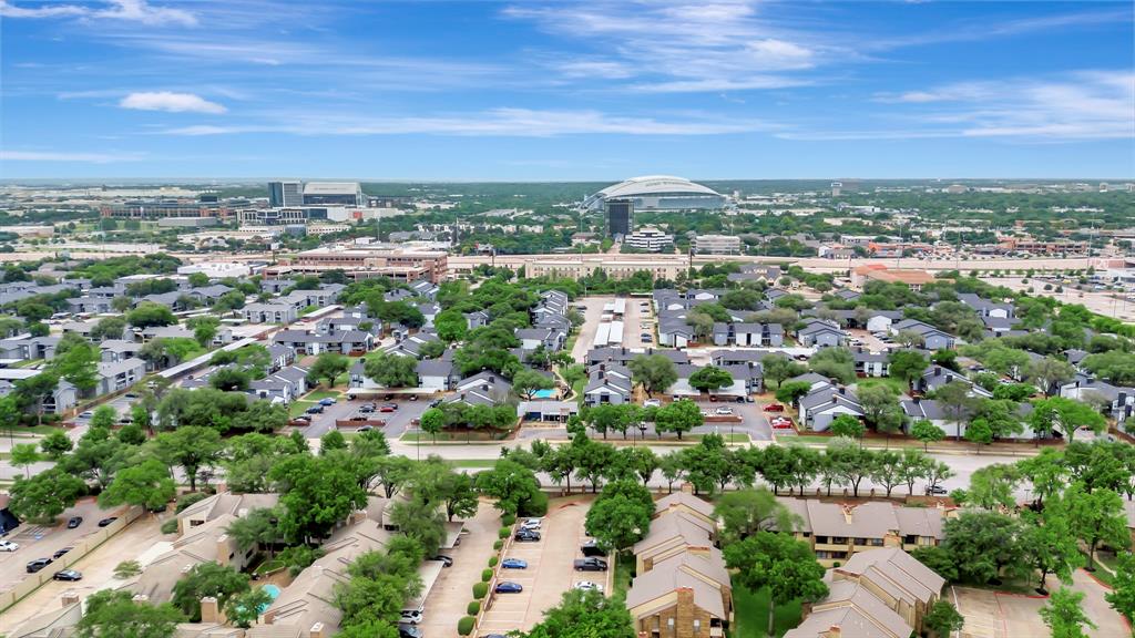 Cloisters Condo The - Residential