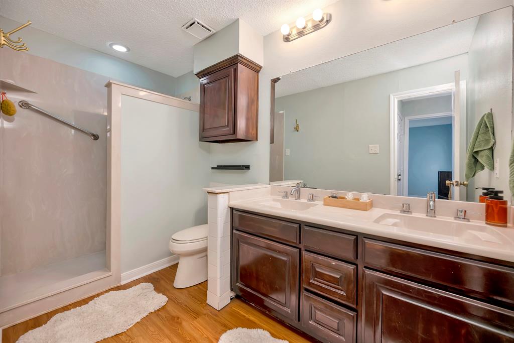 Cloisters Condo The - Residential