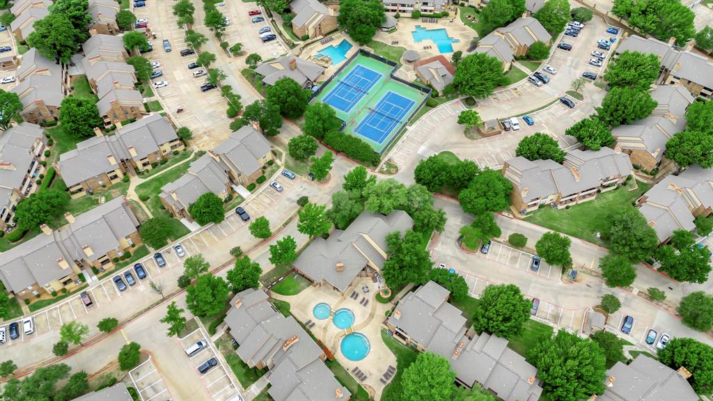 Cloisters Condo The - Residential