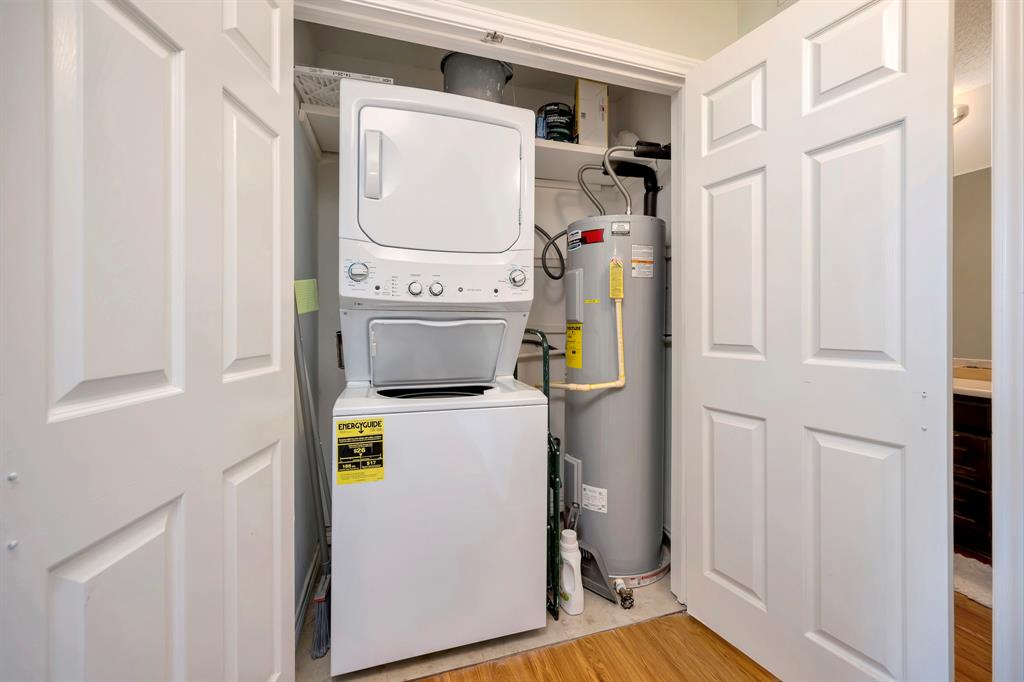 Cloisters Condo The - Residential