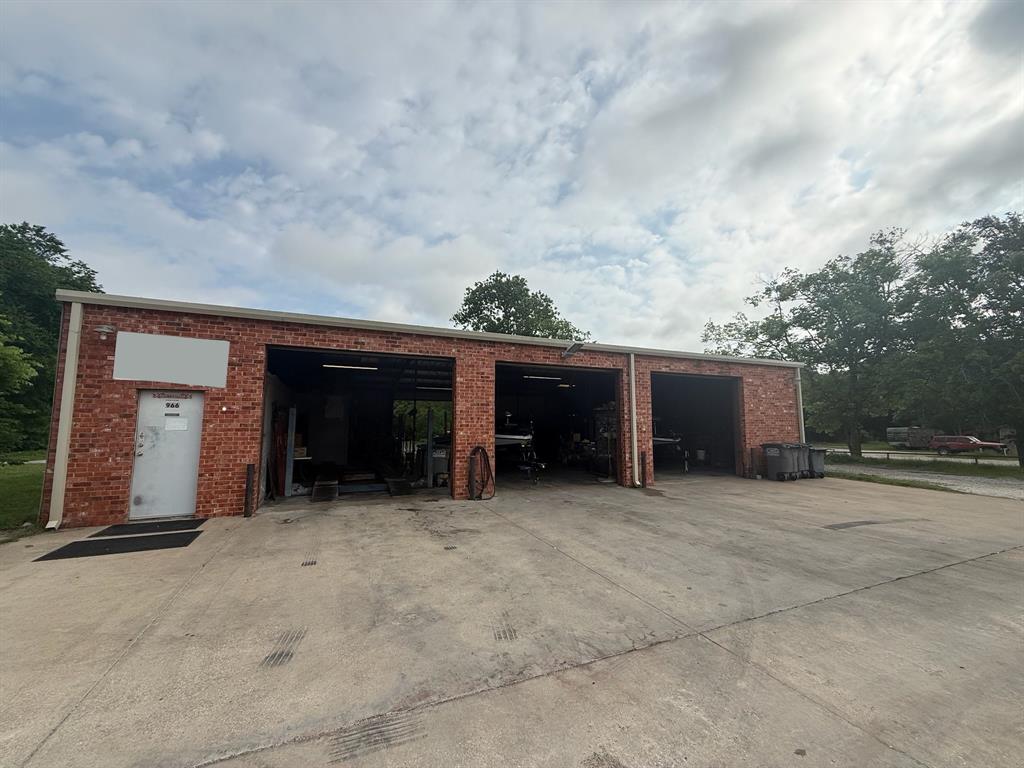 966 E Ovilla Road