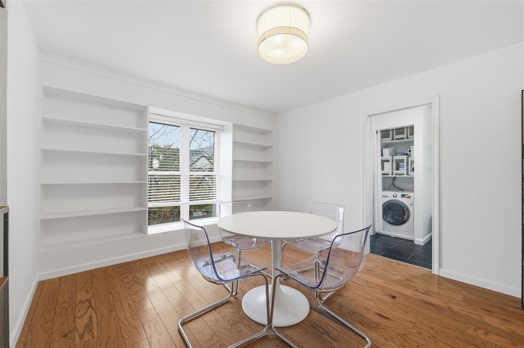 River Oaks Condos - Residential