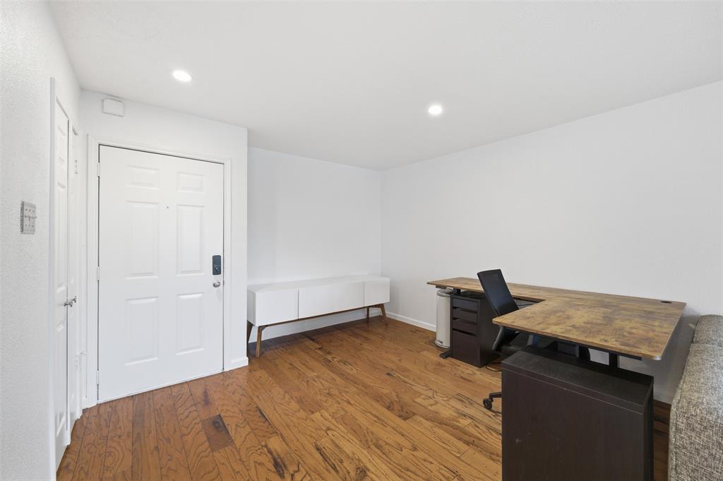 River Oaks Condos - Residential