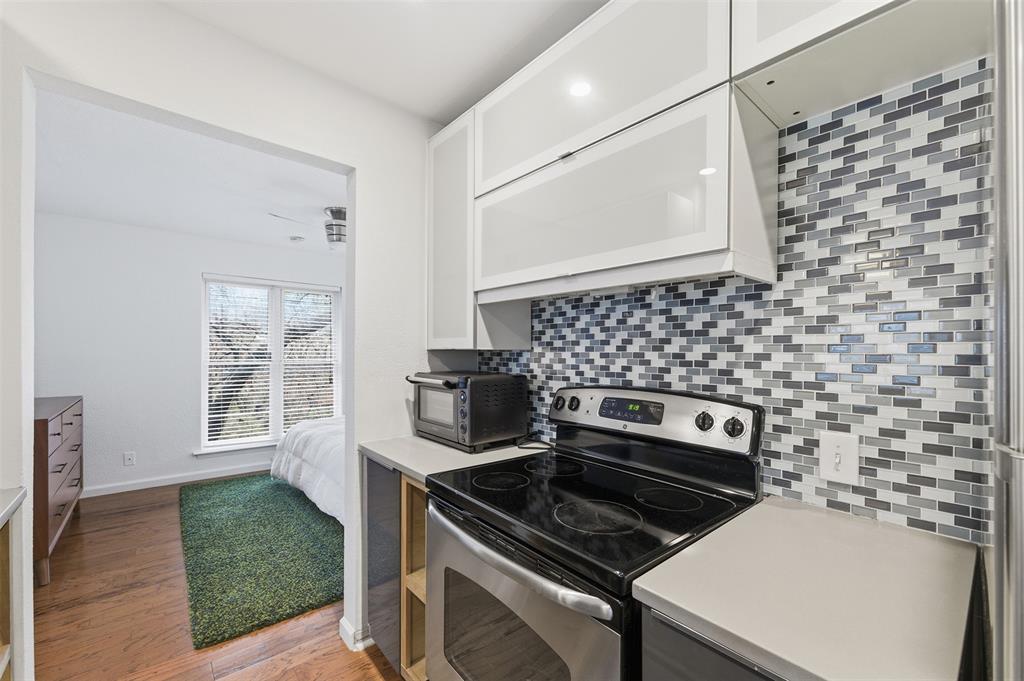 River Oaks Condos - Residential