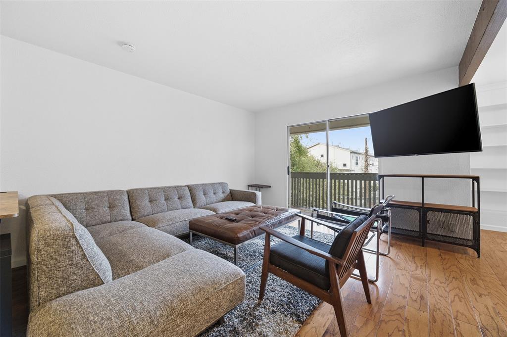 4837 Cedar Springs Road 311