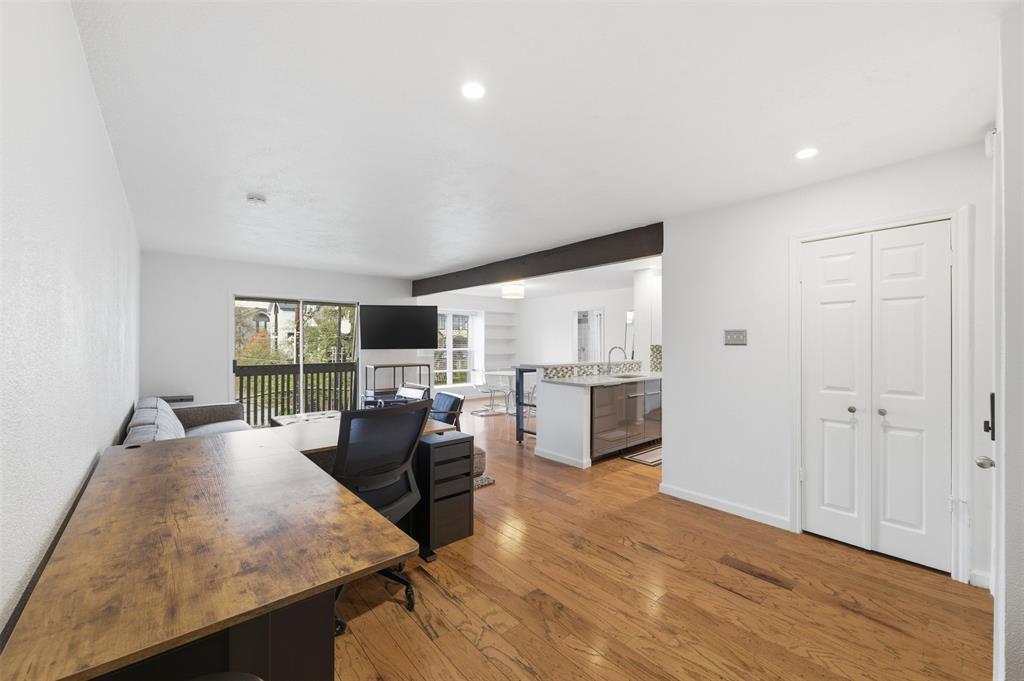 River Oaks Condos - Residential