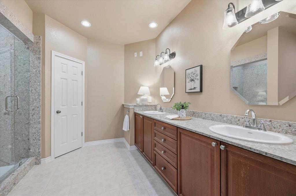 Ridglea Place - Residential