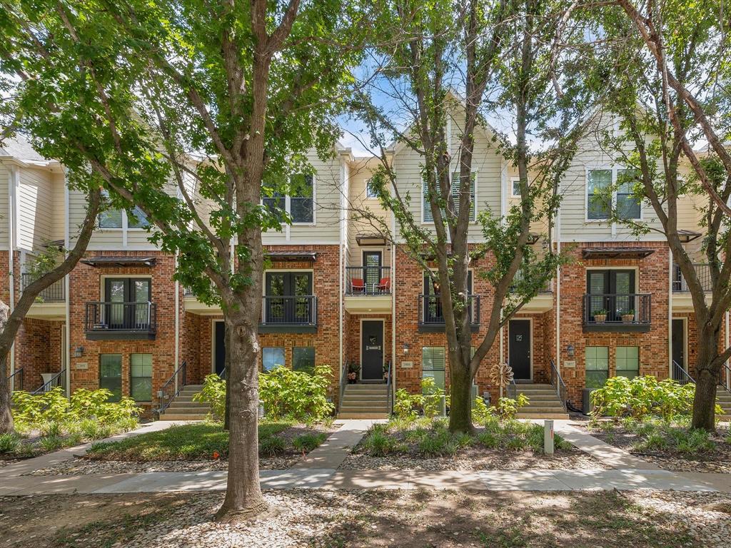 Ridglea Place - Residential