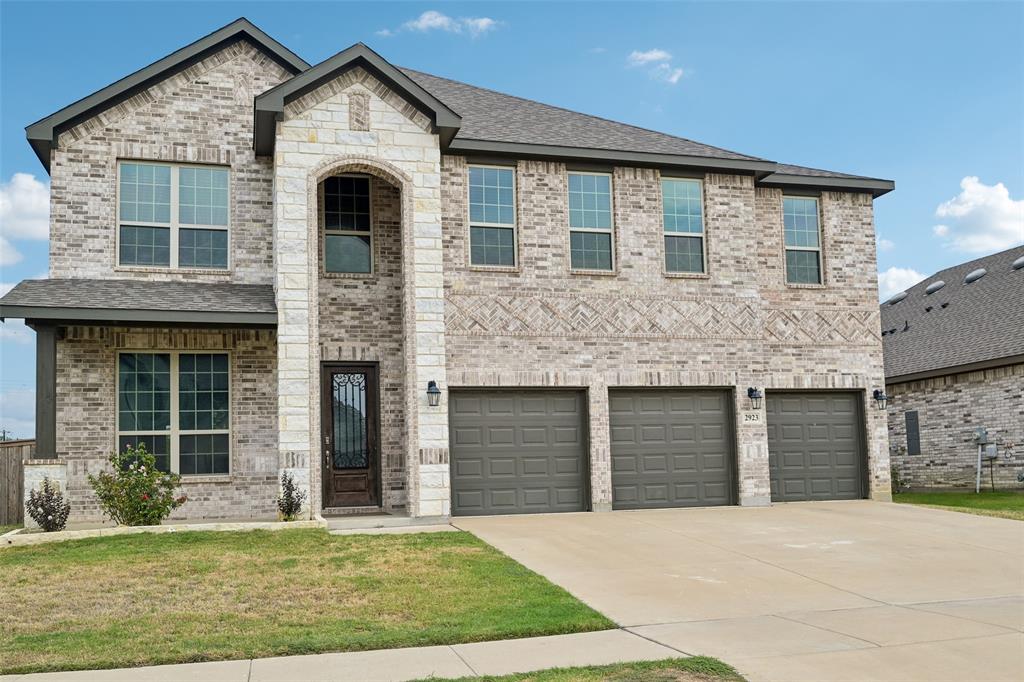 2923 Grand Lookout Lane