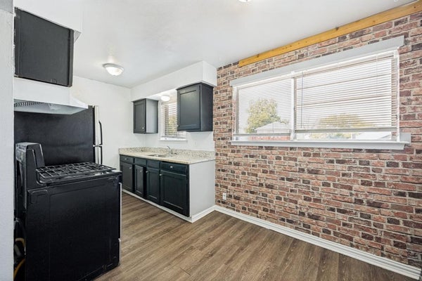 2701 HEMPHILL ST APT 102, FORT WORTH, TX 76110 - Image 541d17b902ac4c6b98bb3f903ddfec0d/3314761940