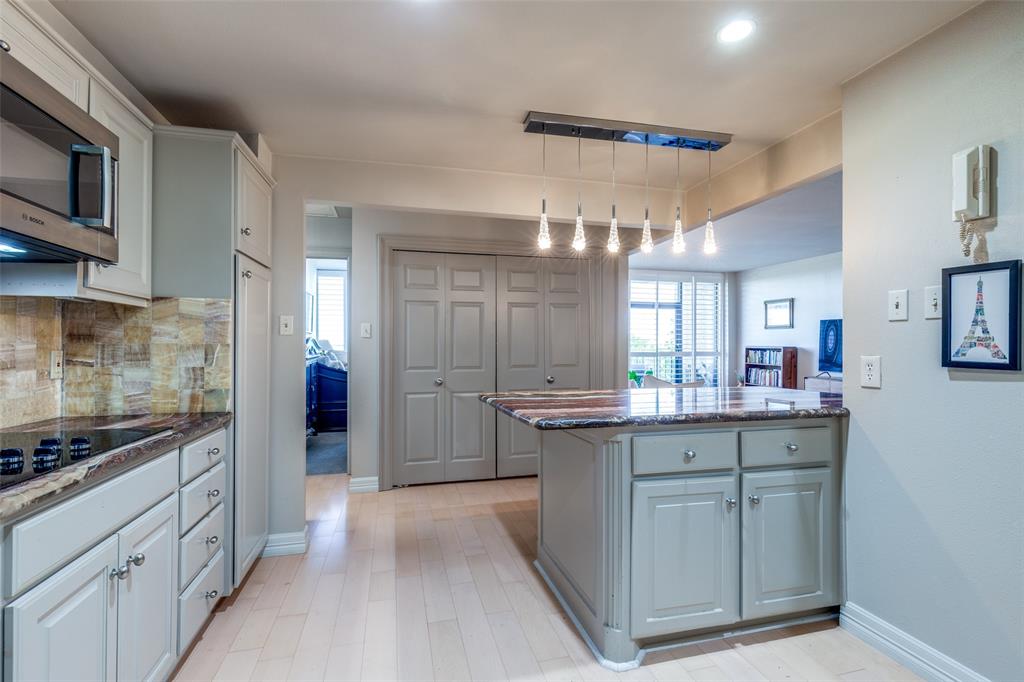 Bonaventure Condos - Residential