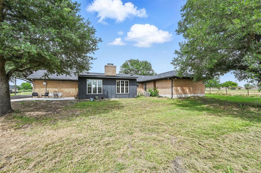 2303 County Road 4106